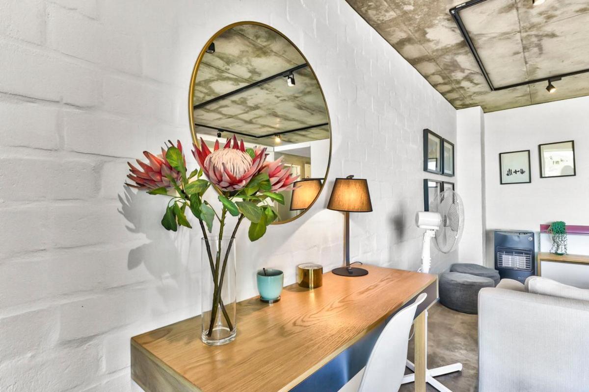 Unique With Work From Space! Apartment *